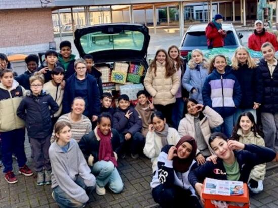 Strahlende Kinderaugen dank 300 GMB-Weihnachtspäckchen