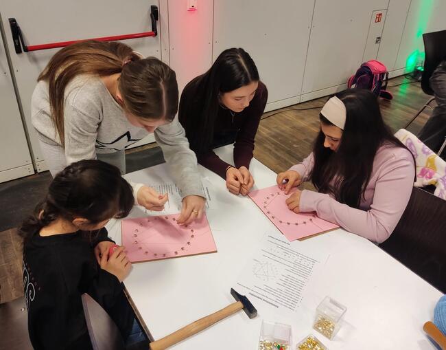 Mathematisches Weihnachtsbasteln