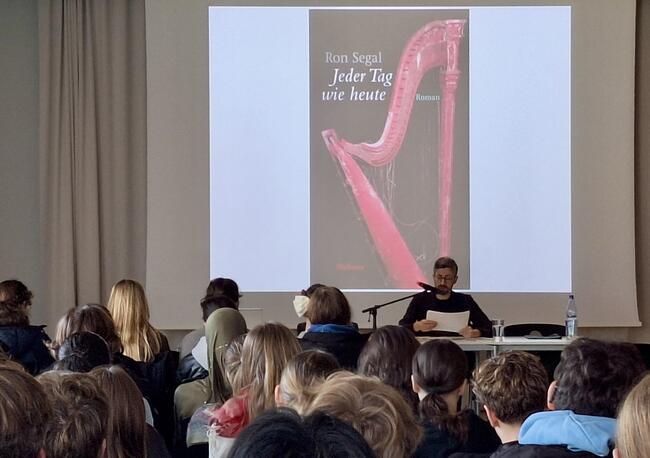 Erinnerungskultur: Autorenlesung mit Ron Segal