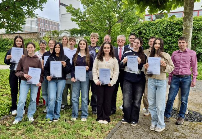 Erfolg beim Wettbewerb für den besten Praktikumsbericht
