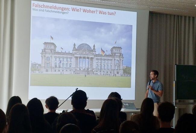 Besuch von „MrWissen2go“