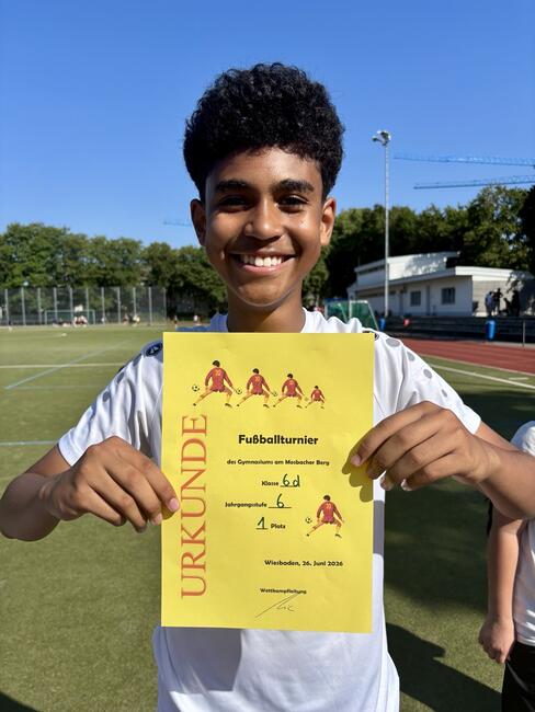 Fußball- und Völkerballturnir