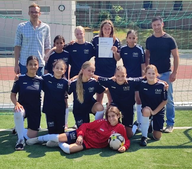 Mädchen U16 werden Stadtmeisterinnen im Fußball