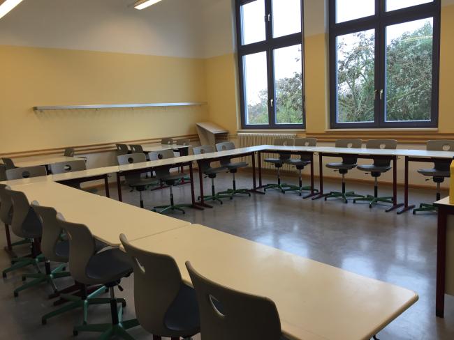 Der frisch renovierte Klassenraum